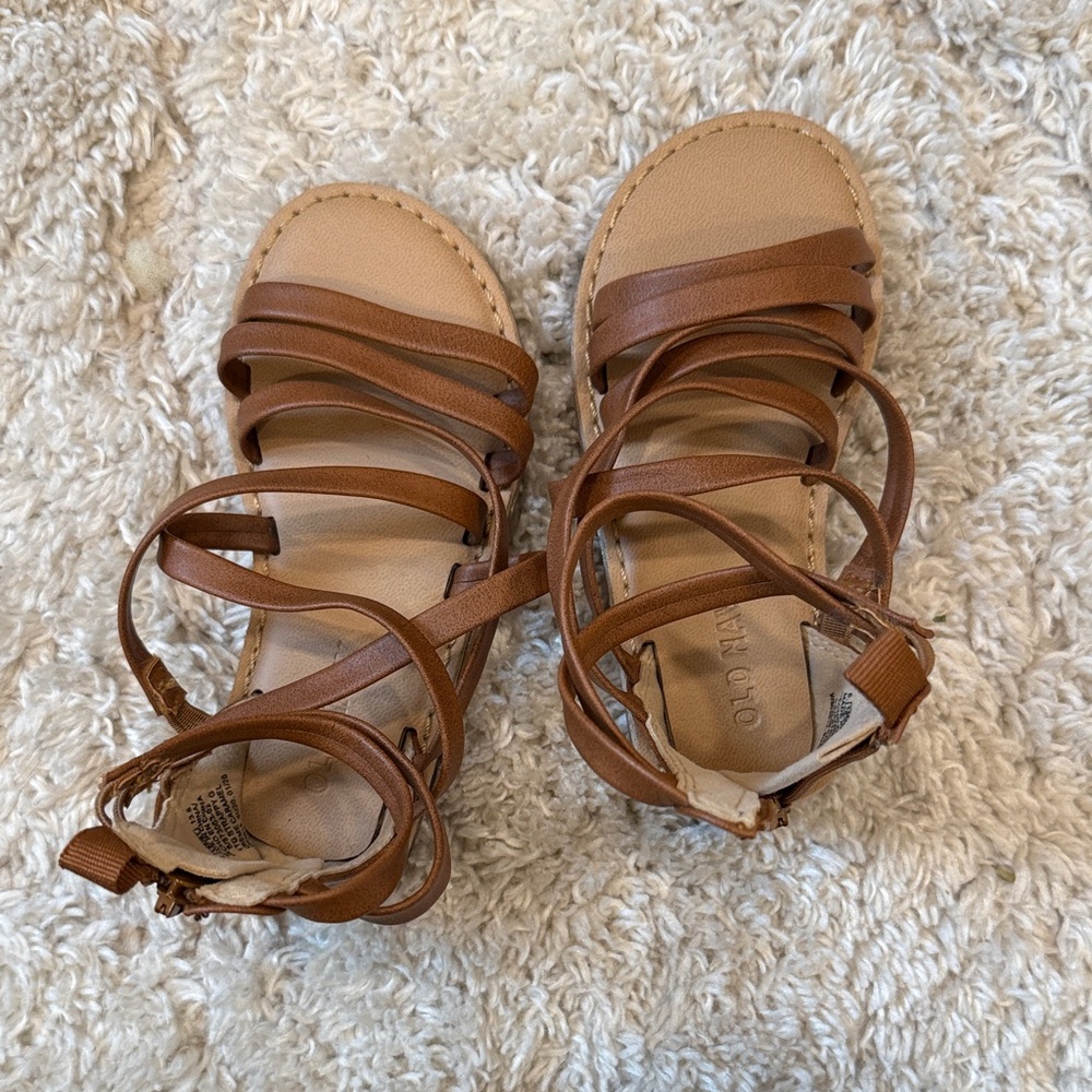 Old Navy Tan Strappy Kids Sandals